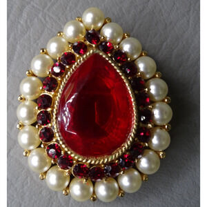 Vintage Brooch Pendant Red Glass Faux Pearls Gold Tone Teardrop